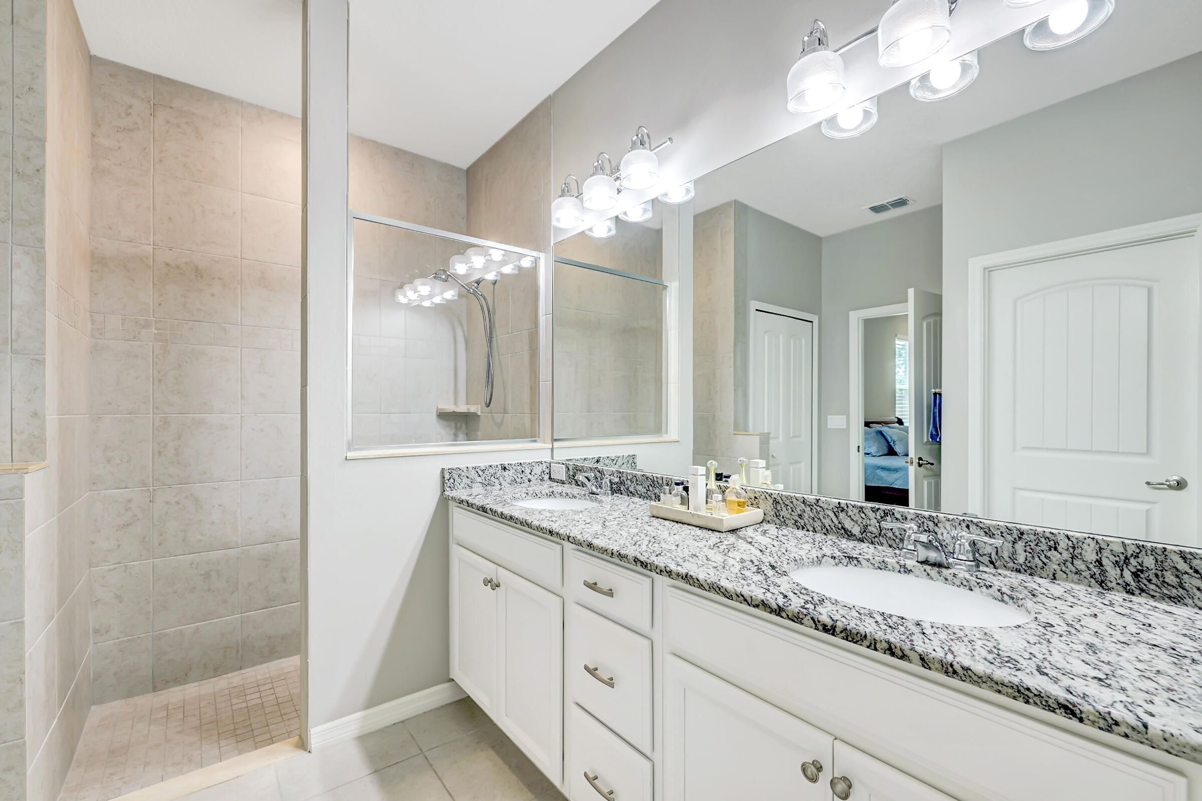3295 SE Quay