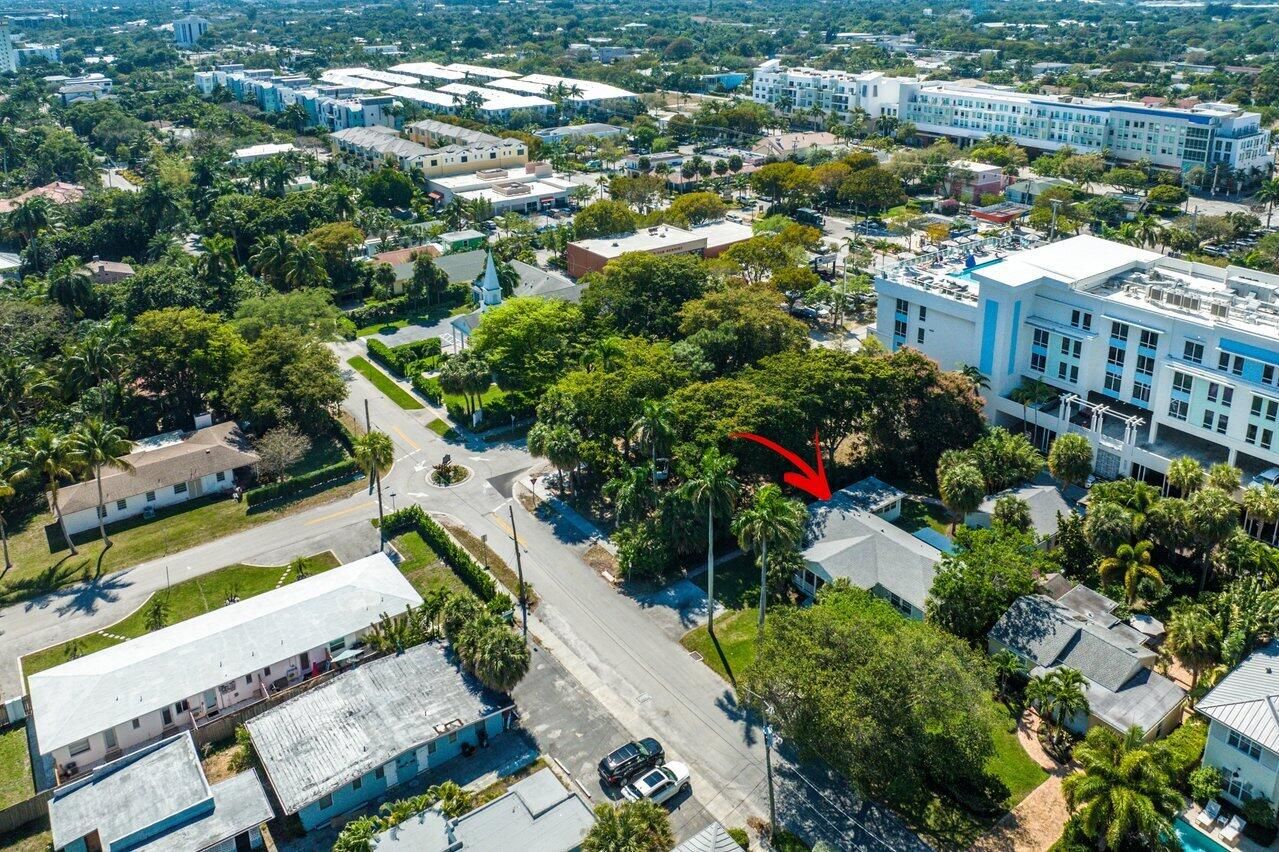 138 SE 7th Avenue