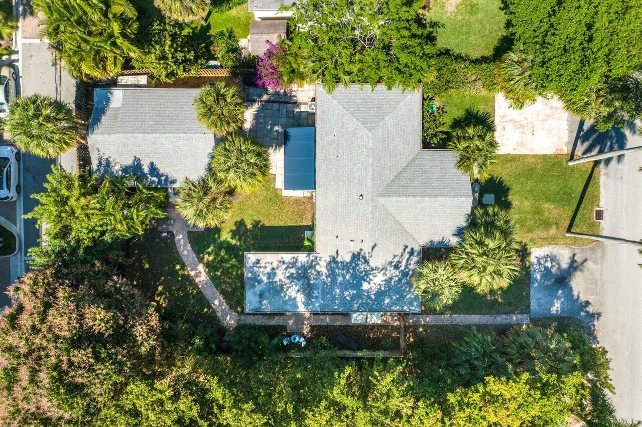 138 SE 7th Avenue