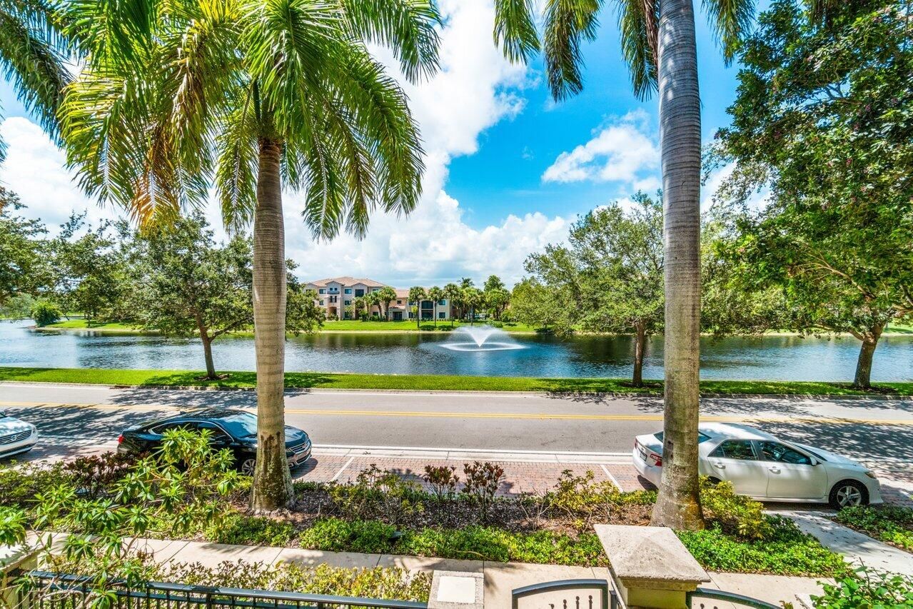 South Florida Home Search 3 11840 Valencia Gardens Ave Avenue