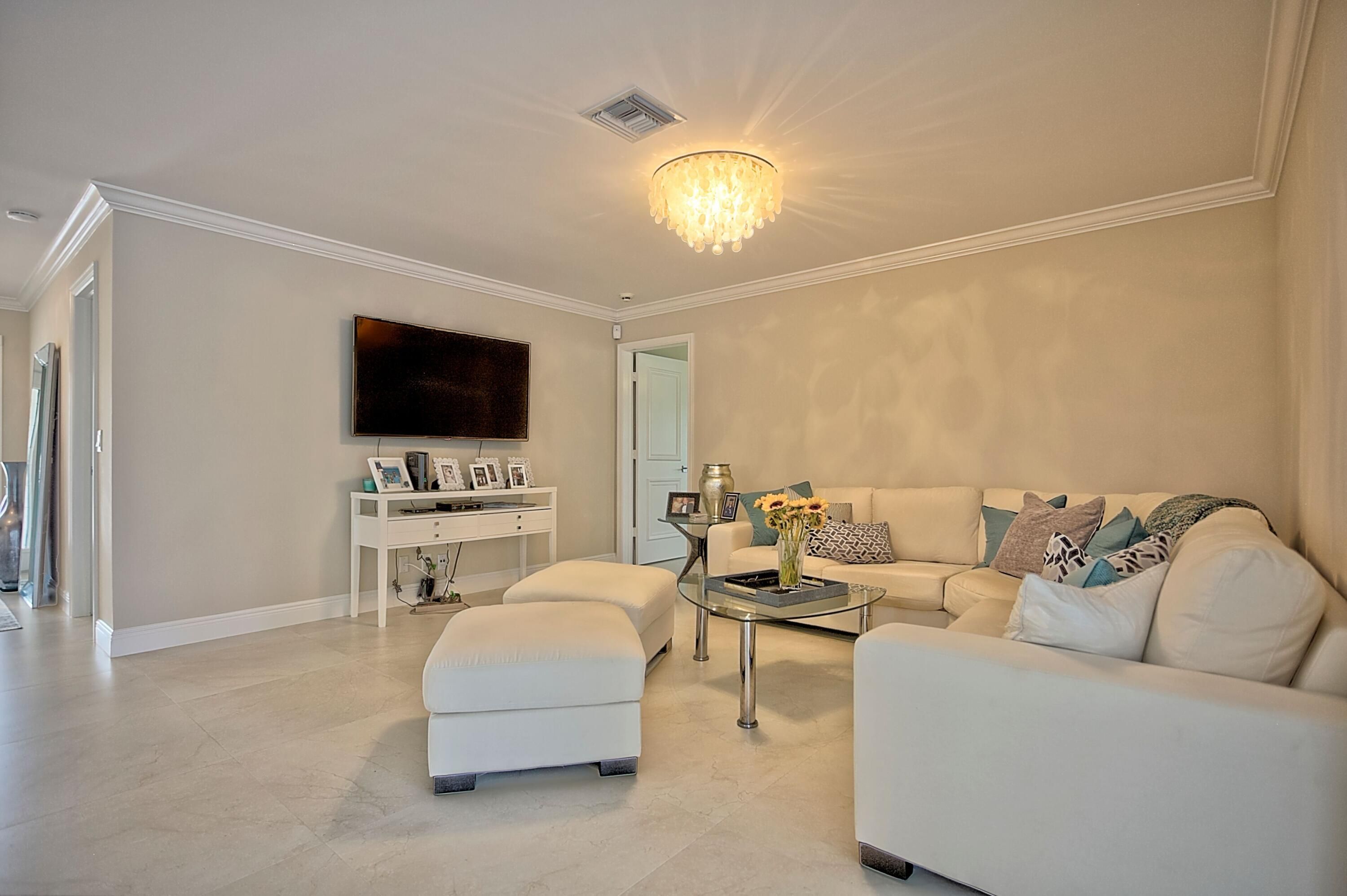 455 S Country Club Drive