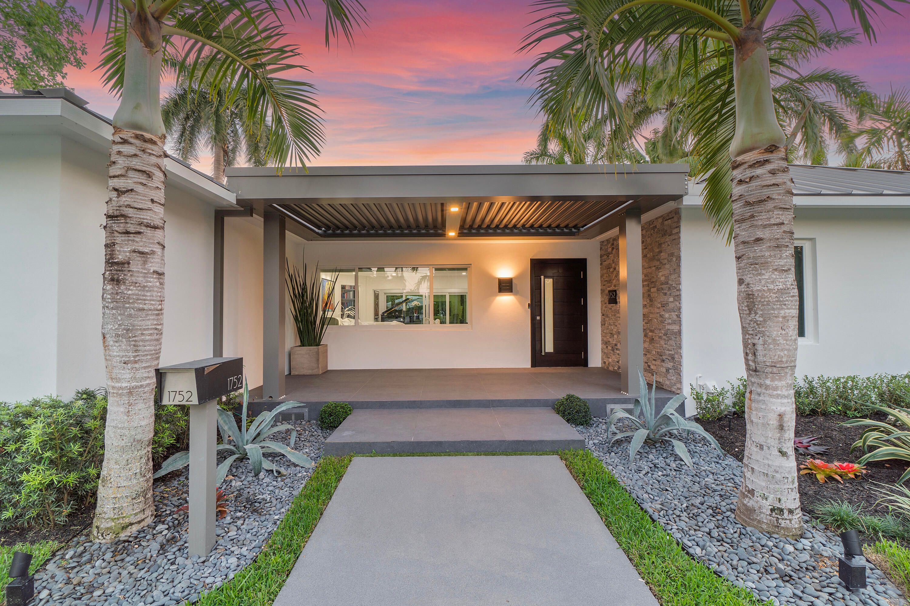 South Florida Home Search 4 1752 NE 1st Street