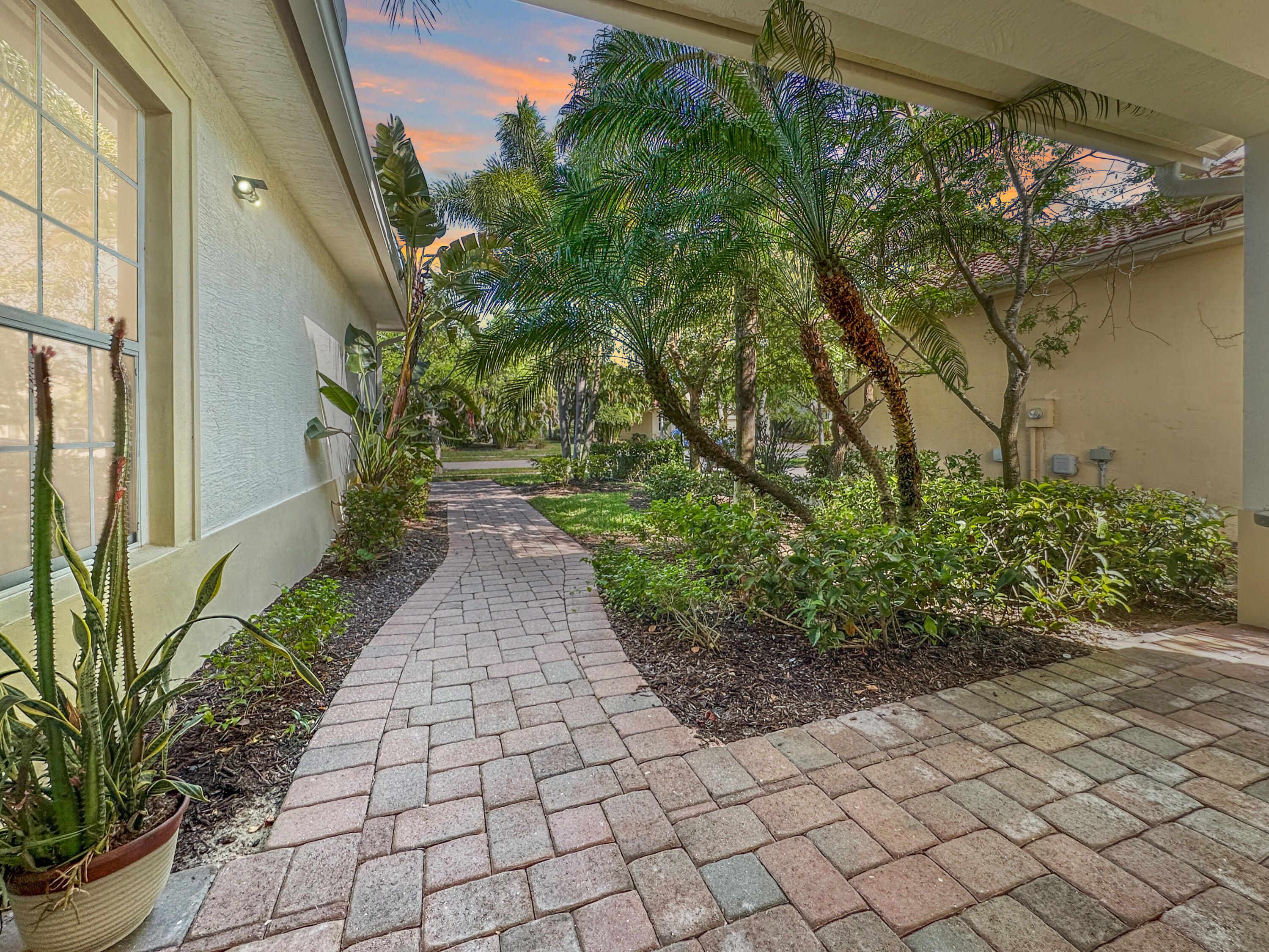 12323 Aviles Circle