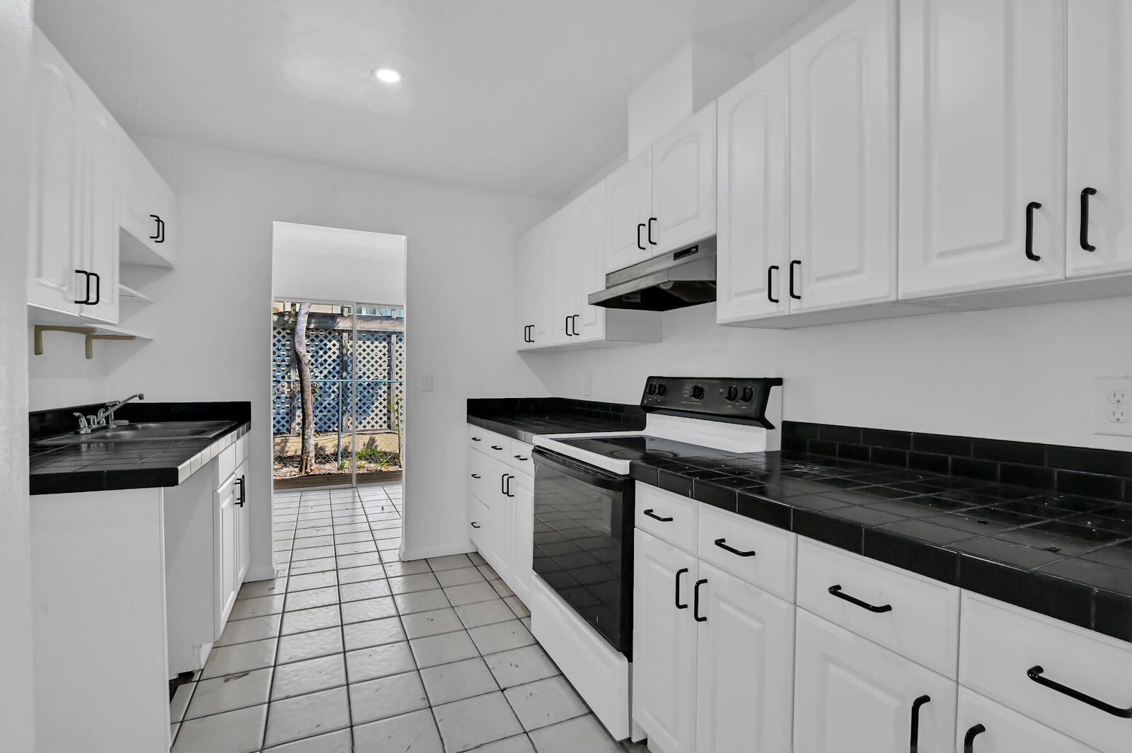 Properties 1254 Carousel Way