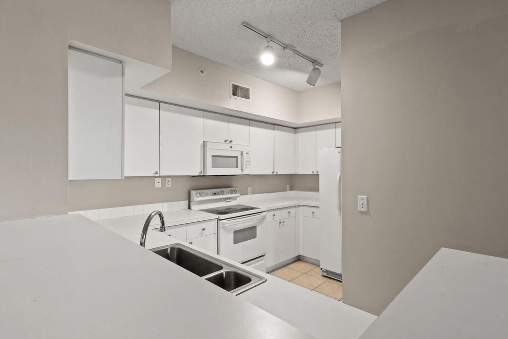 Properties 11790 Saint Andrews Place