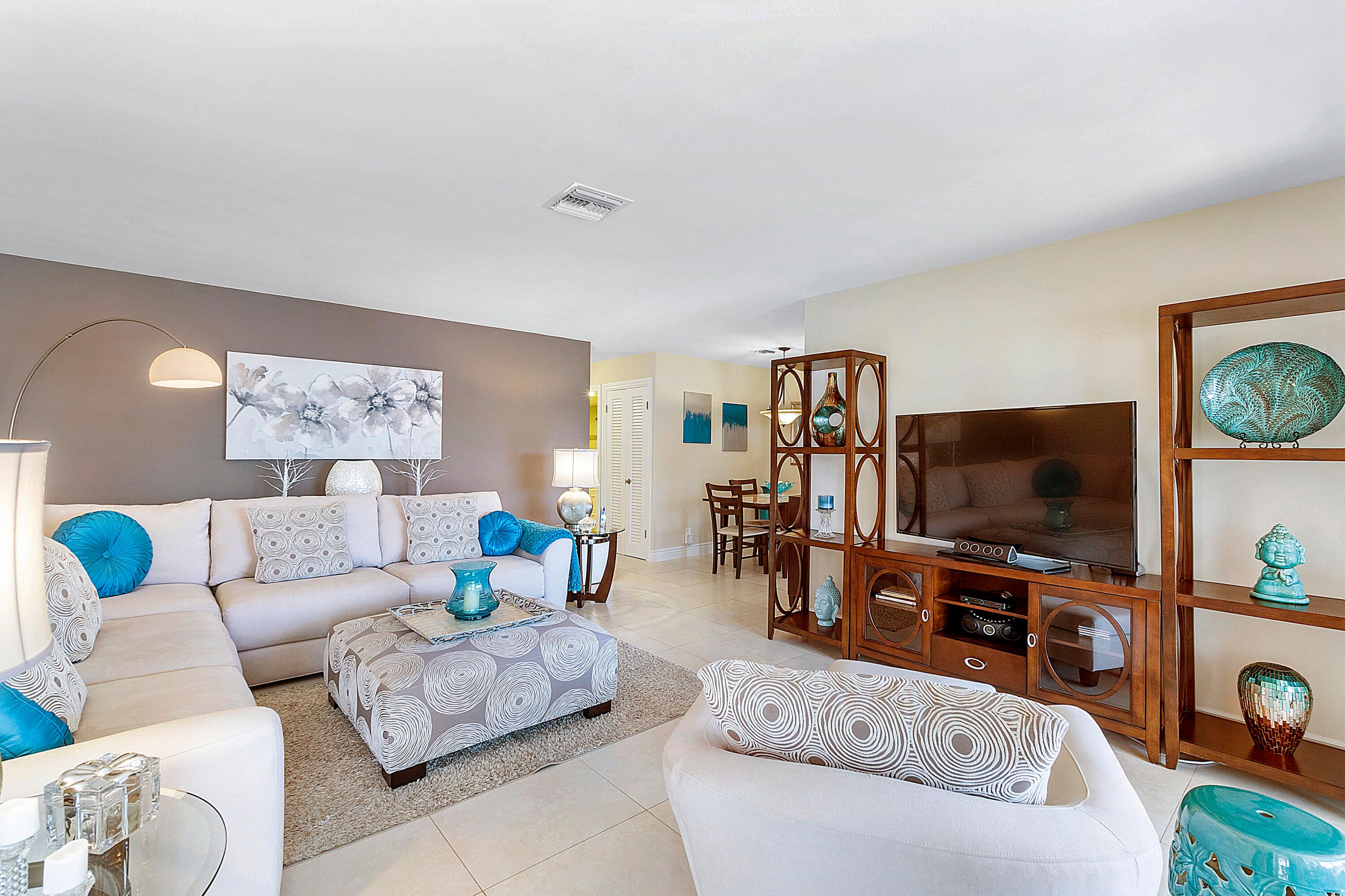 2864 NE 33rd Court