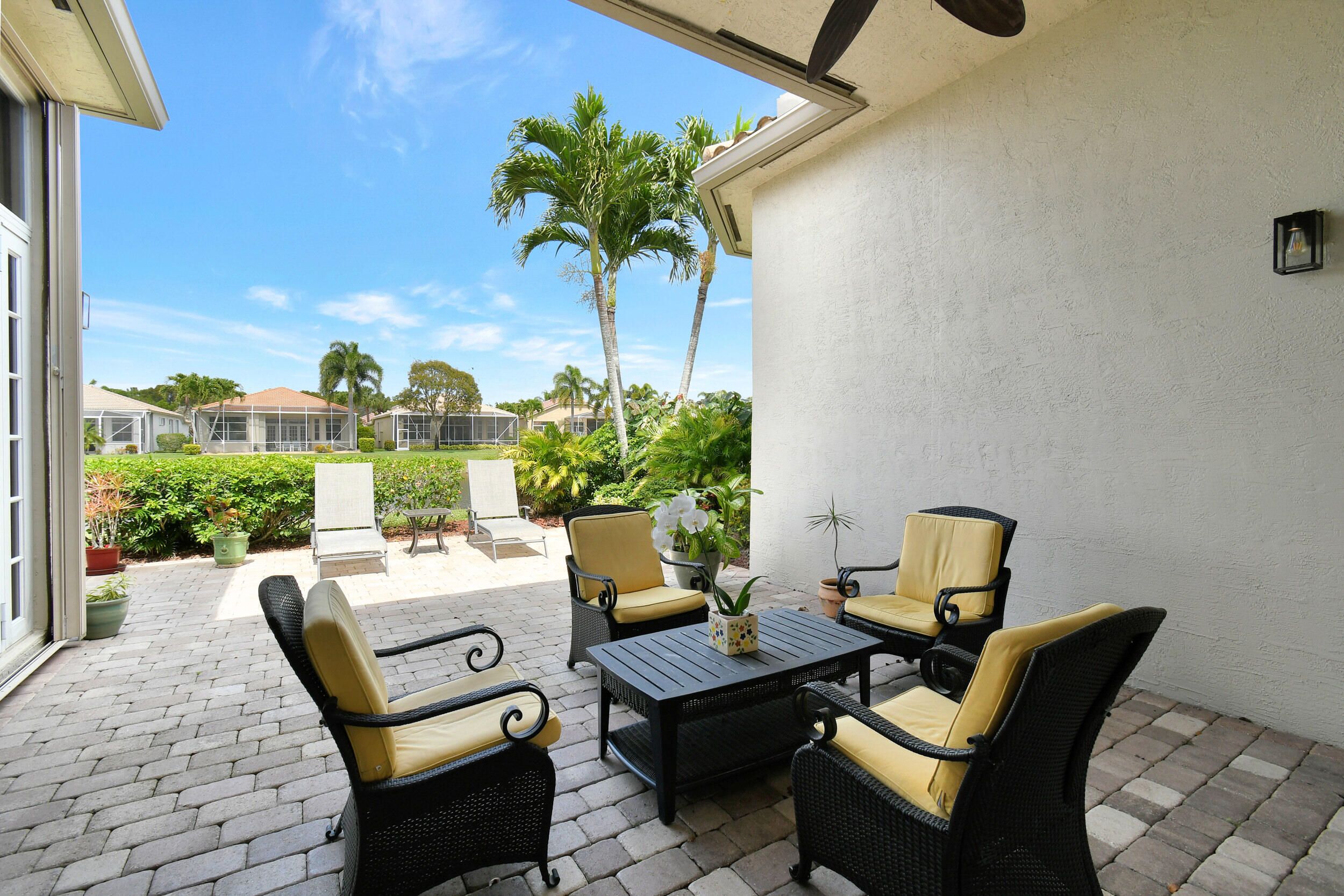 Properties 9747 Via Grandezza W