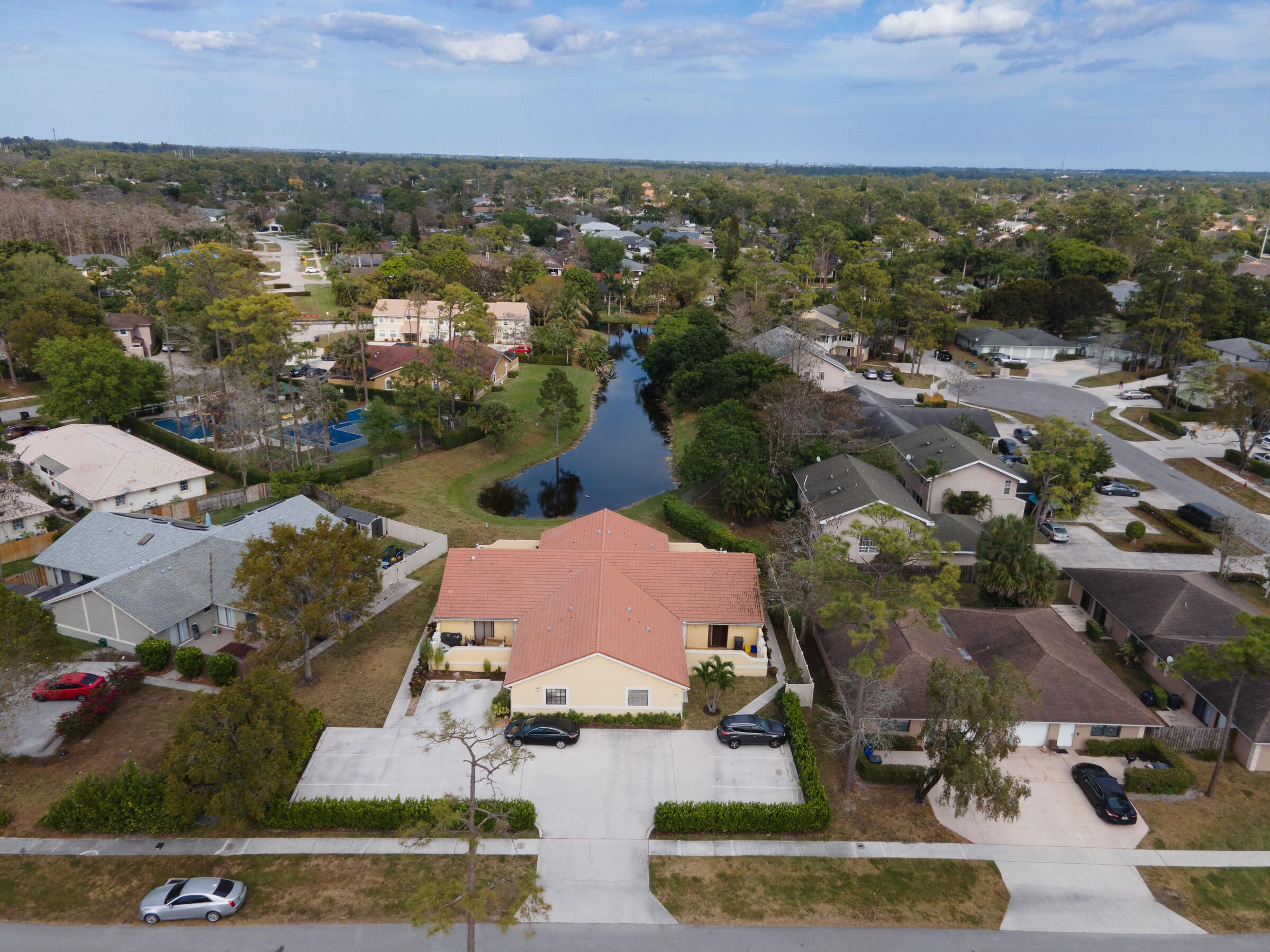Properties 1120 Hyacinth Place