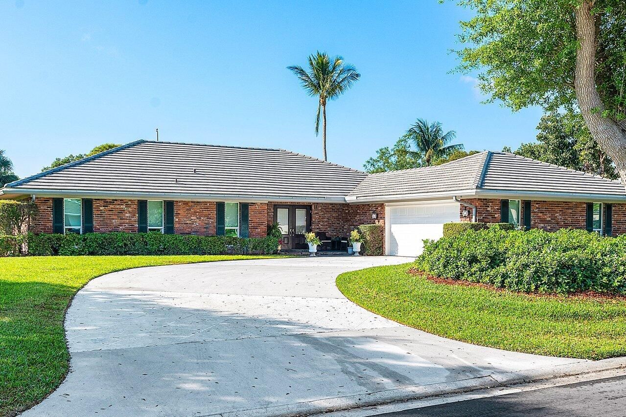 525 Muirfield Drive