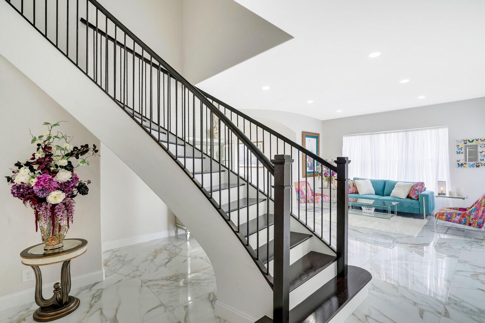 Properties 1354 Beacon Circle
