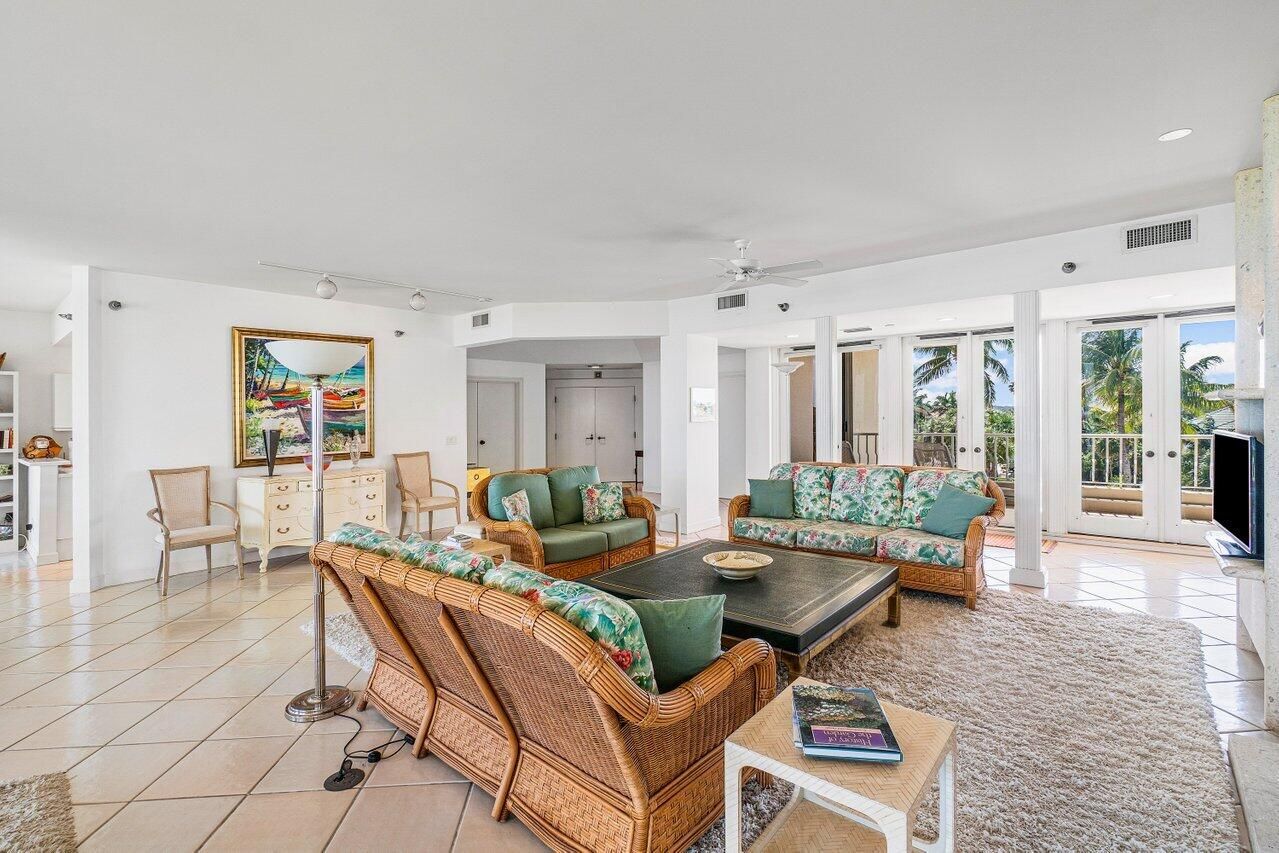 3001 SE Island Point Lane