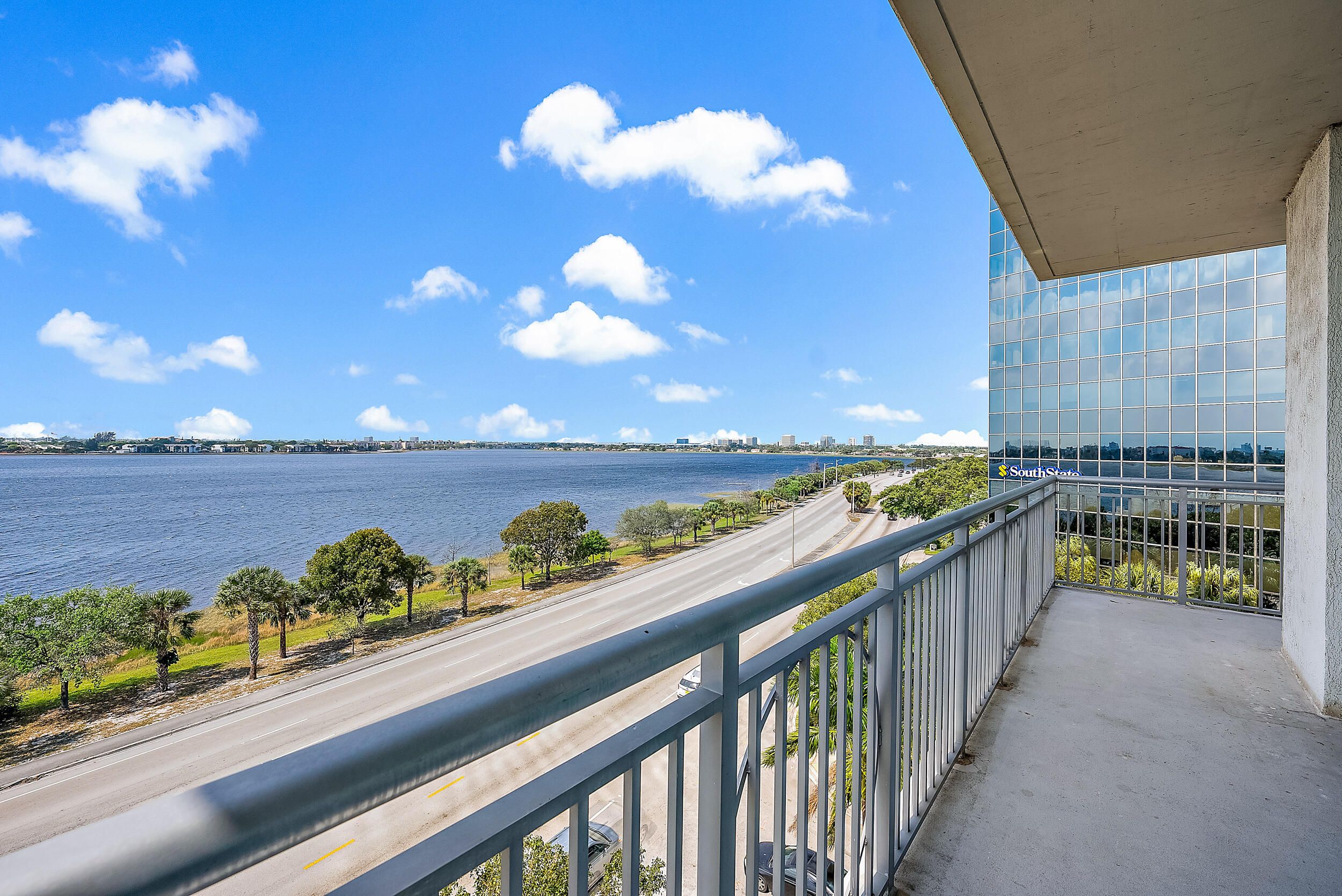 300 S Australian Avenue