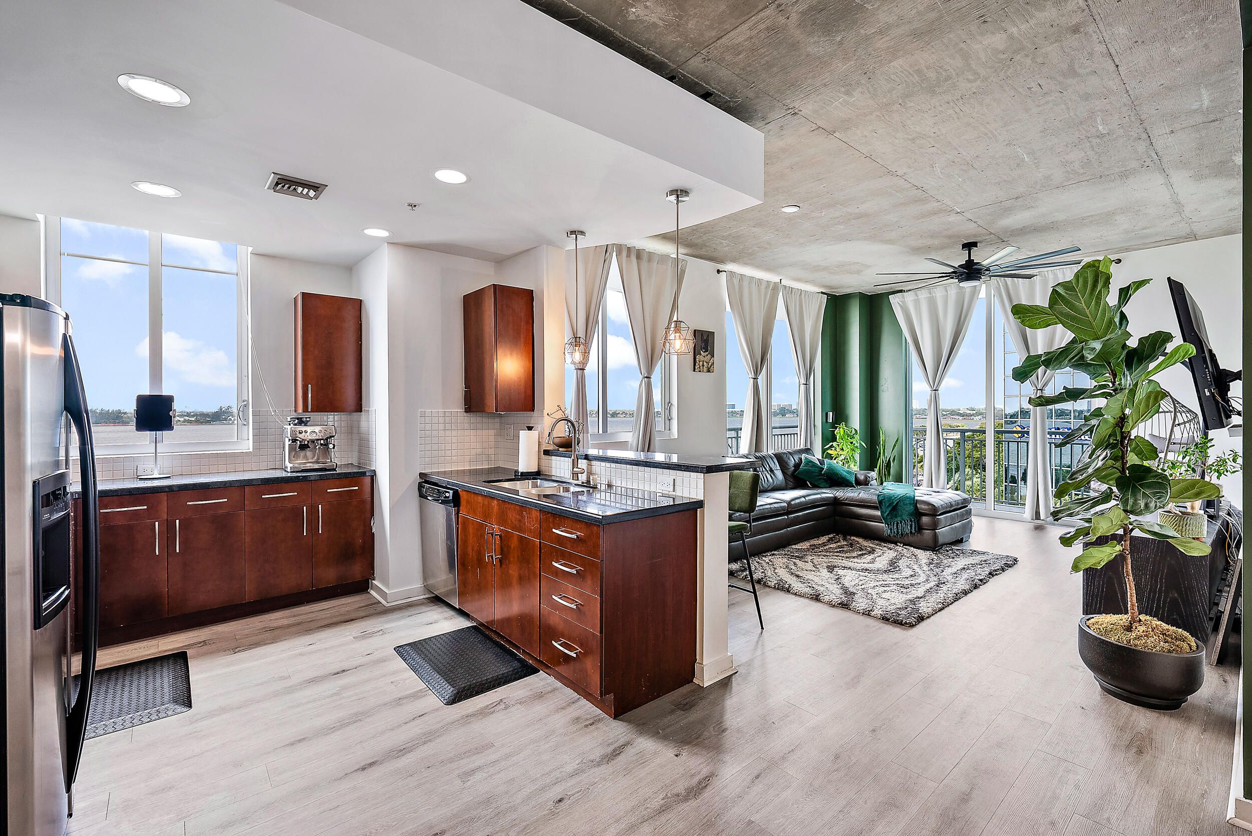 300 S Australian Avenue