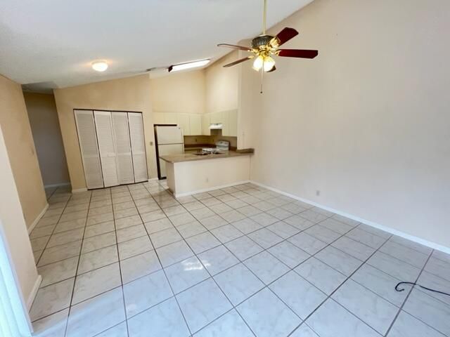 Properties 1157 Hyacinth Place