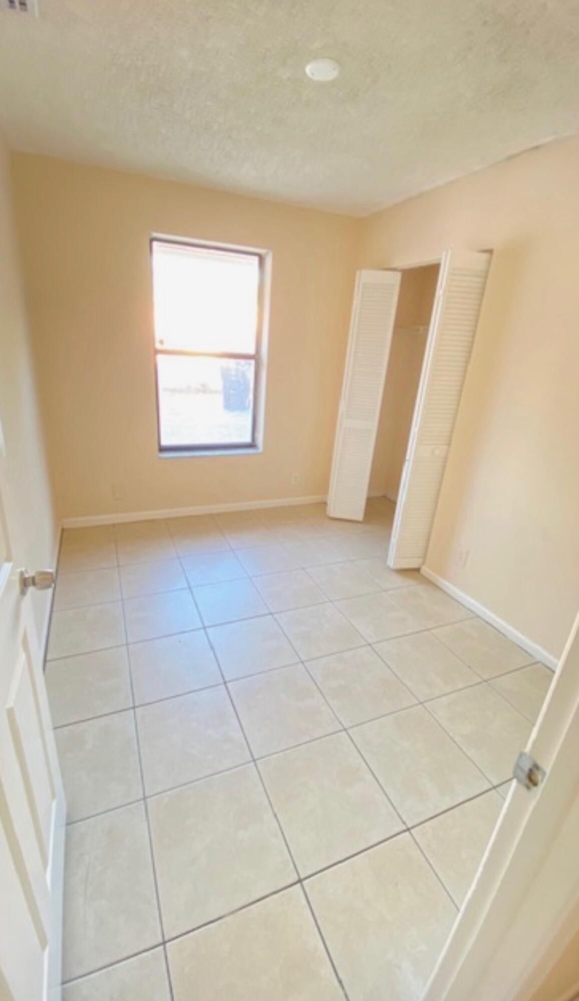 Properties 1157 Hyacinth Place