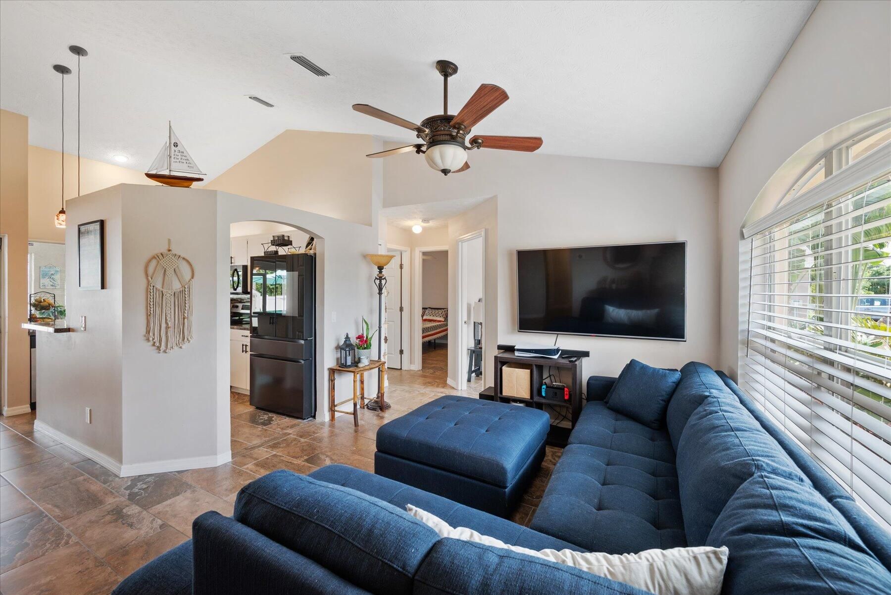 451 NW Raymond Lane