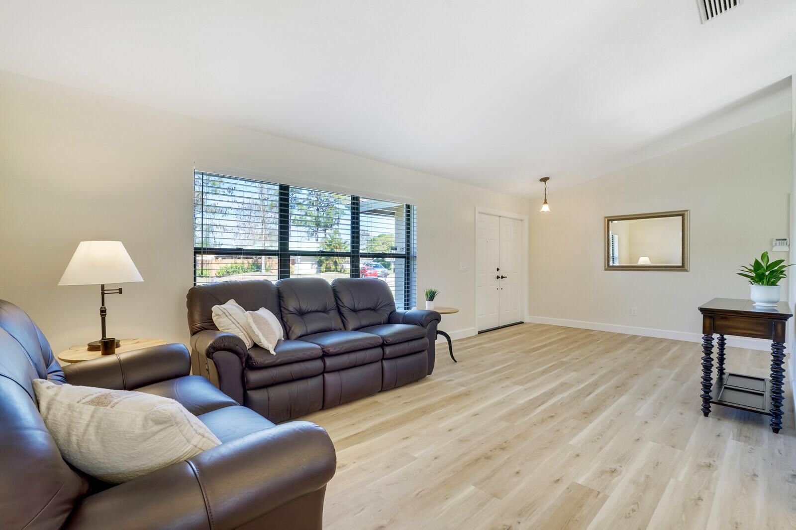 Properties 14238 Horseshoe Trace