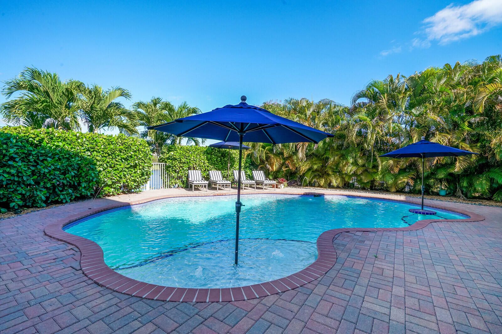 Properties 11910 Osprey Point Circle