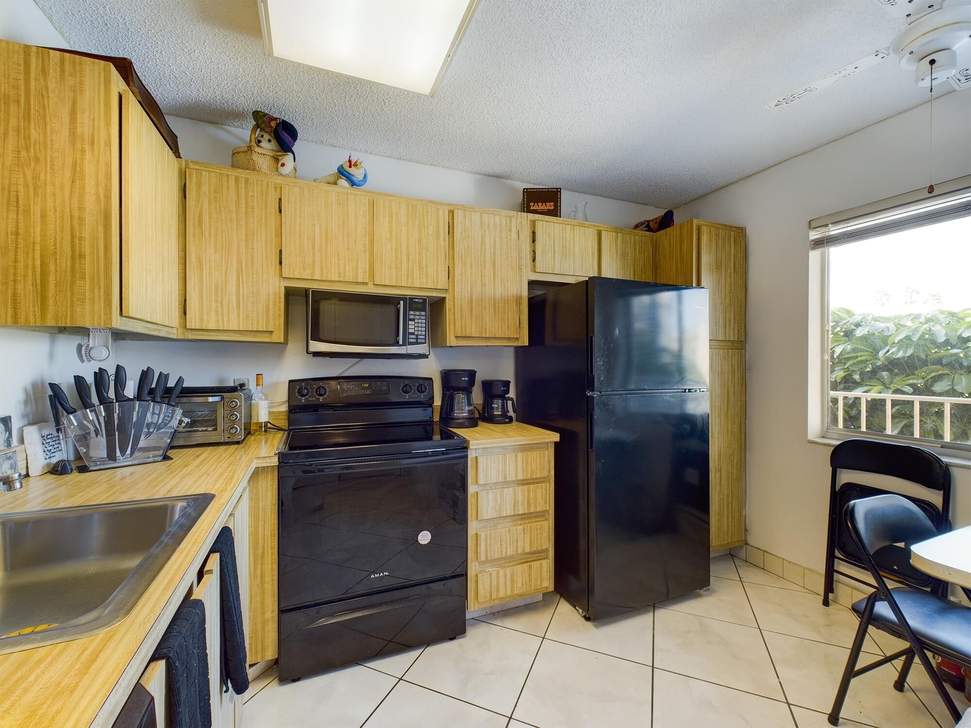6795 Huntington Lane