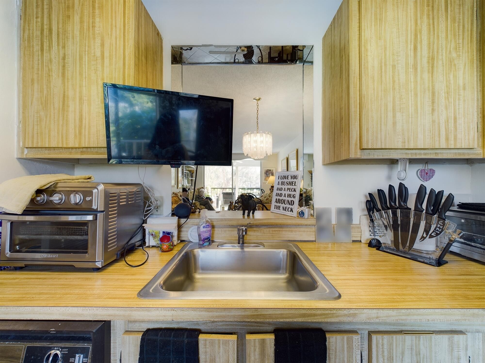 6795 Huntington Lane