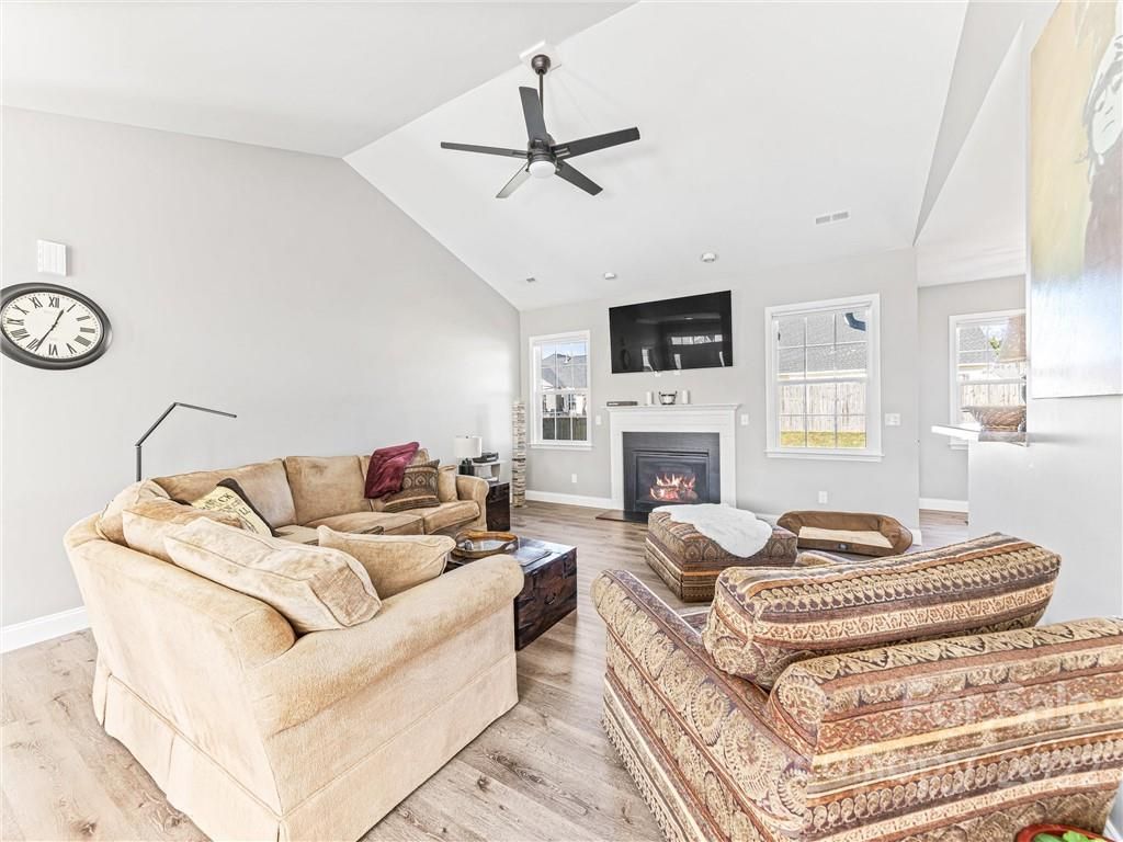 140 W Hiawassee Road