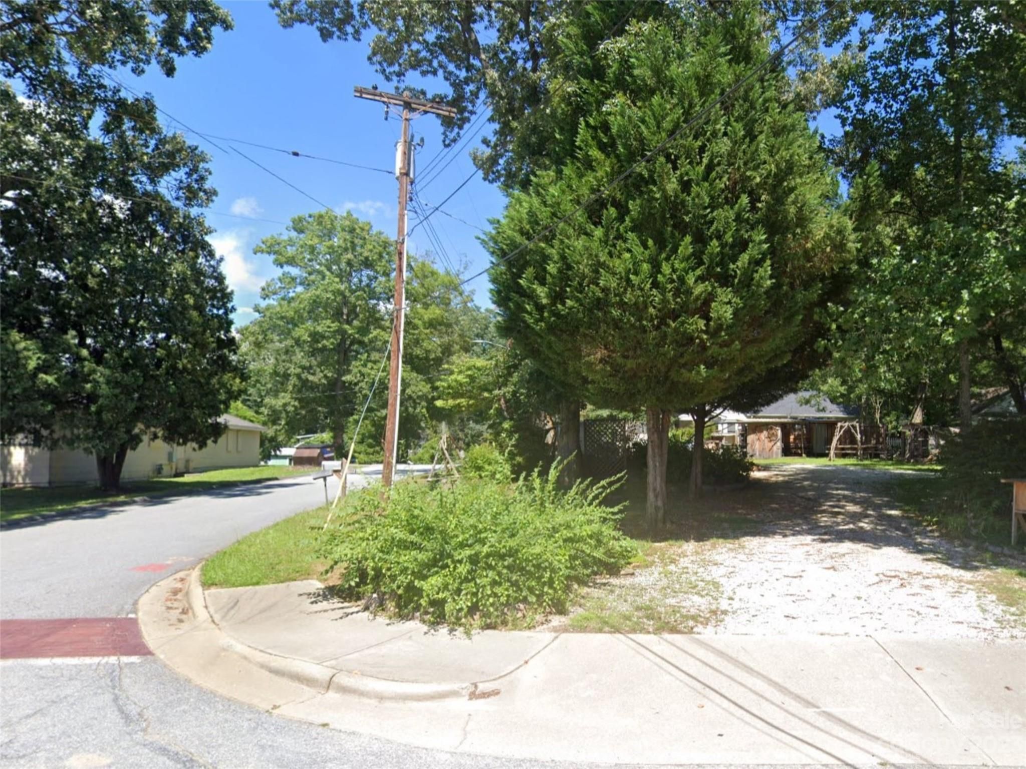 1002 & 1004 Greenville Highway