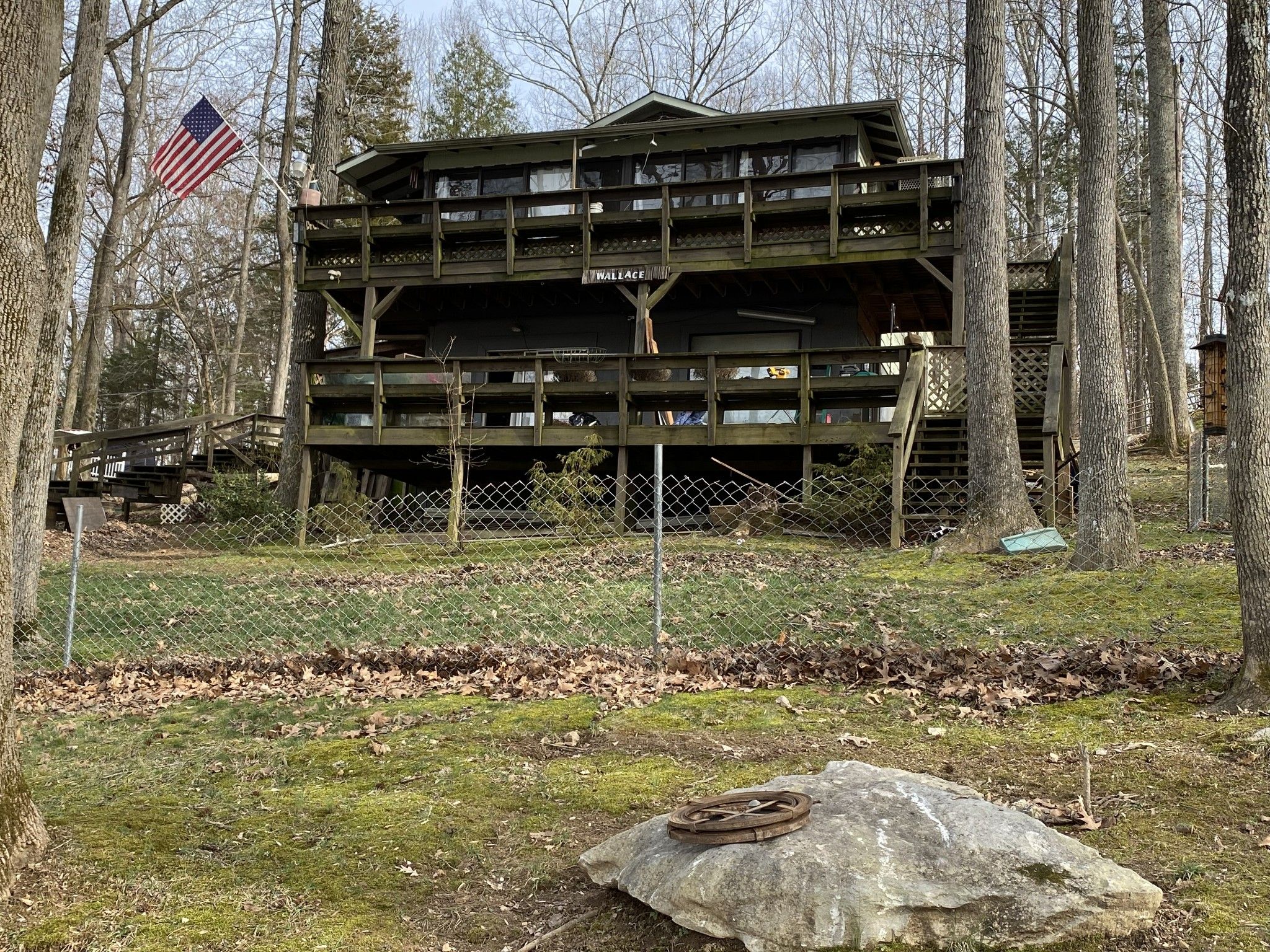532 Hickman Shores Rd