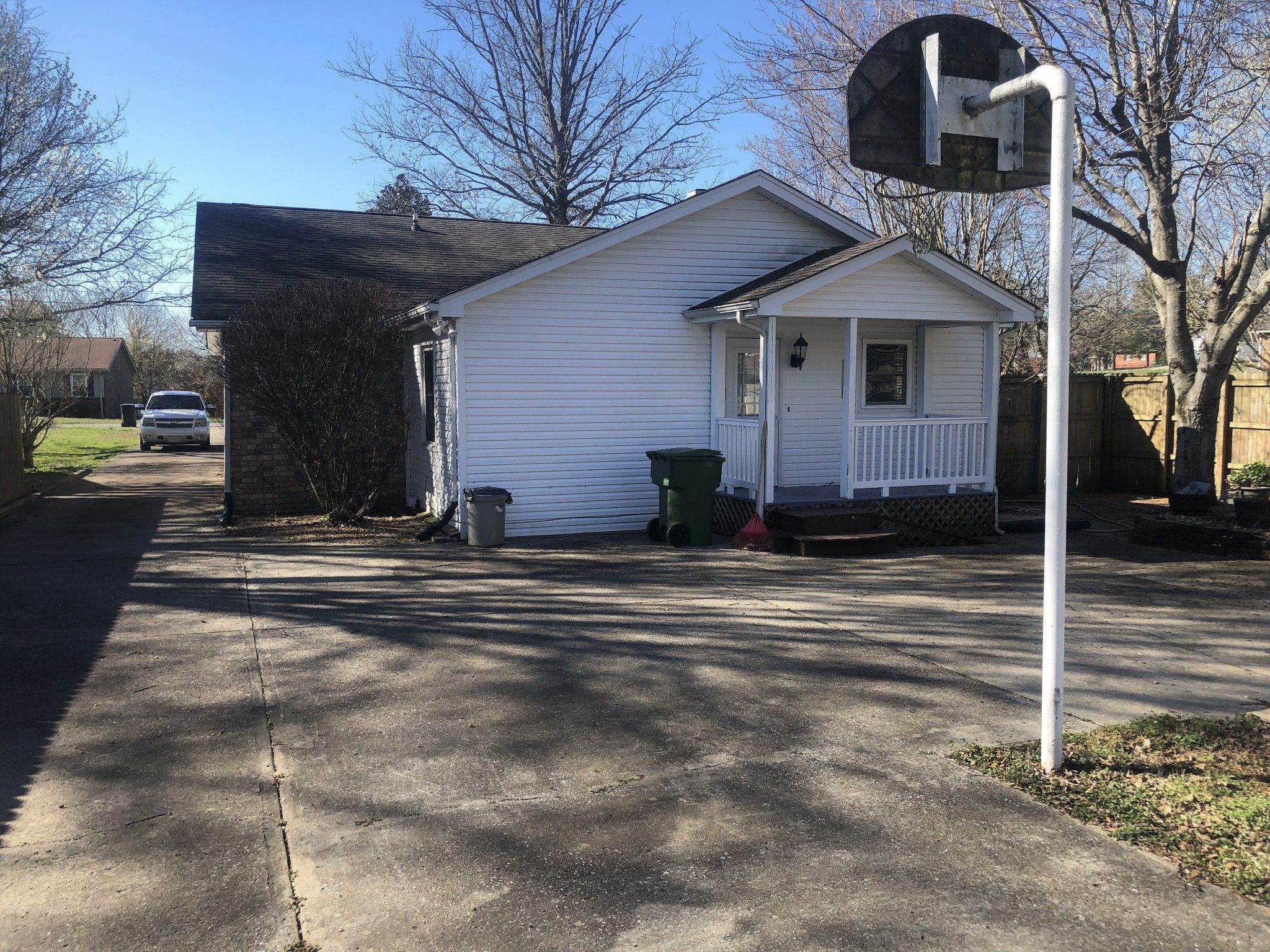 110 Rockwood Ter