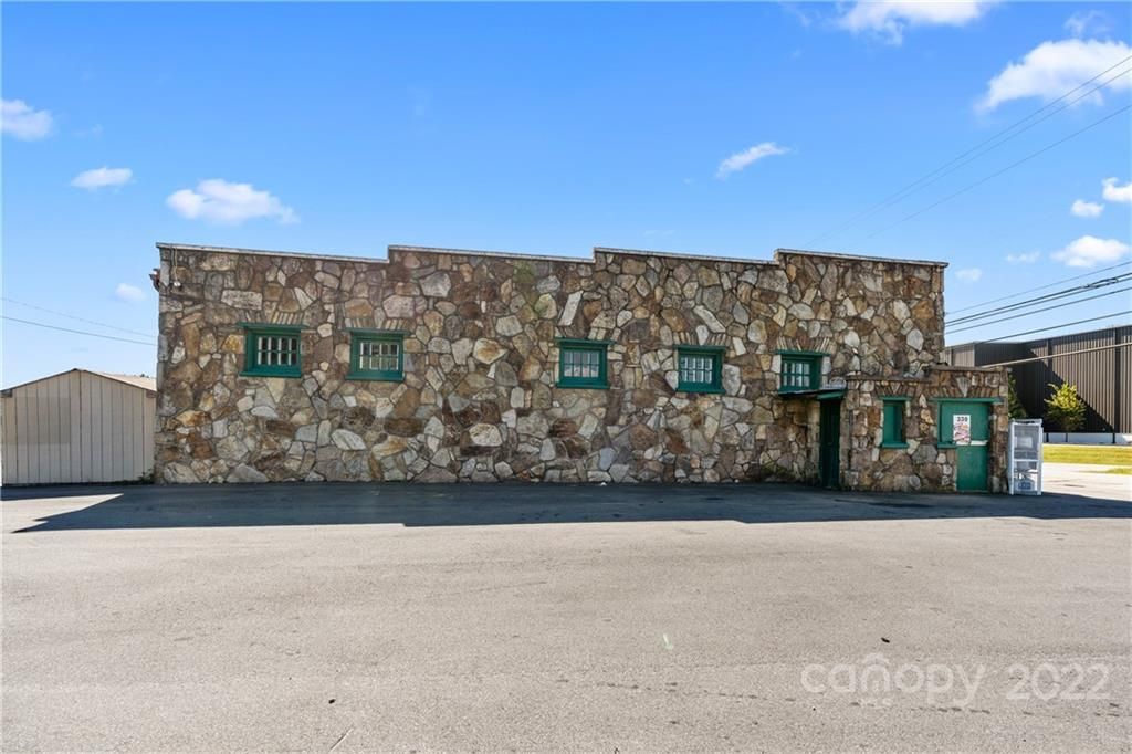 3930 Chimney Rock Road