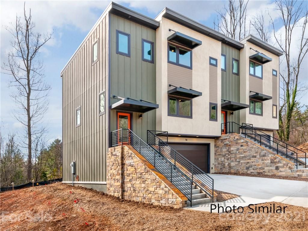 34 Macallan Lane