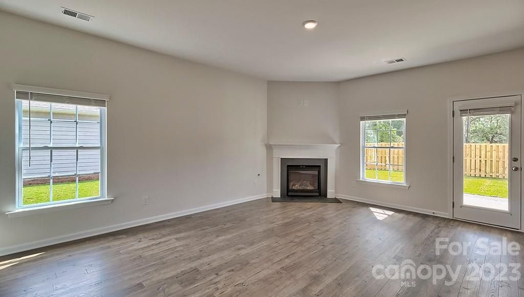 135 Ridgeview Lane
