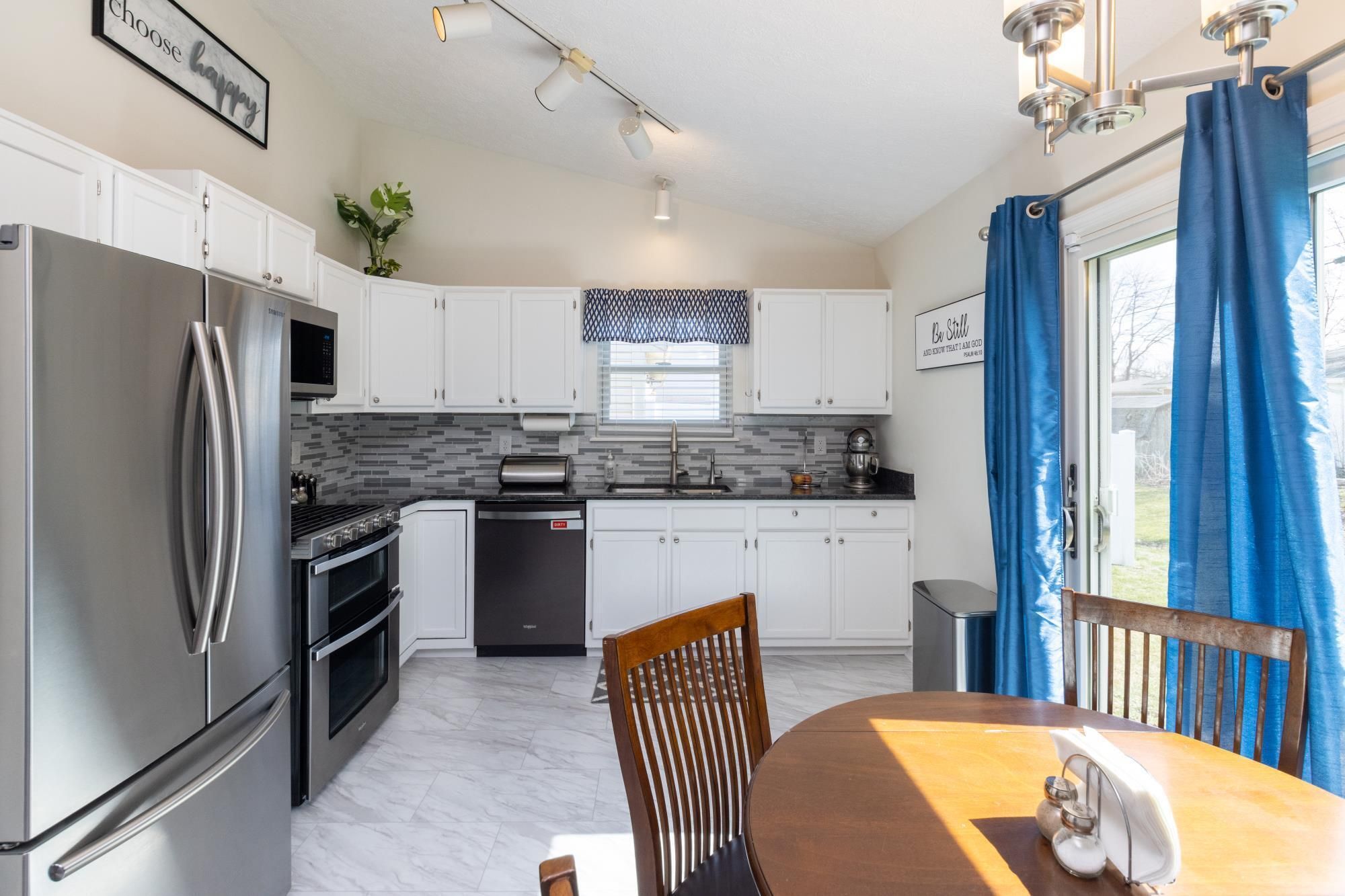 14 Ashwood Circle