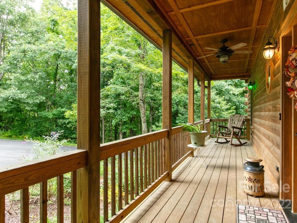146 Hemlock Trail