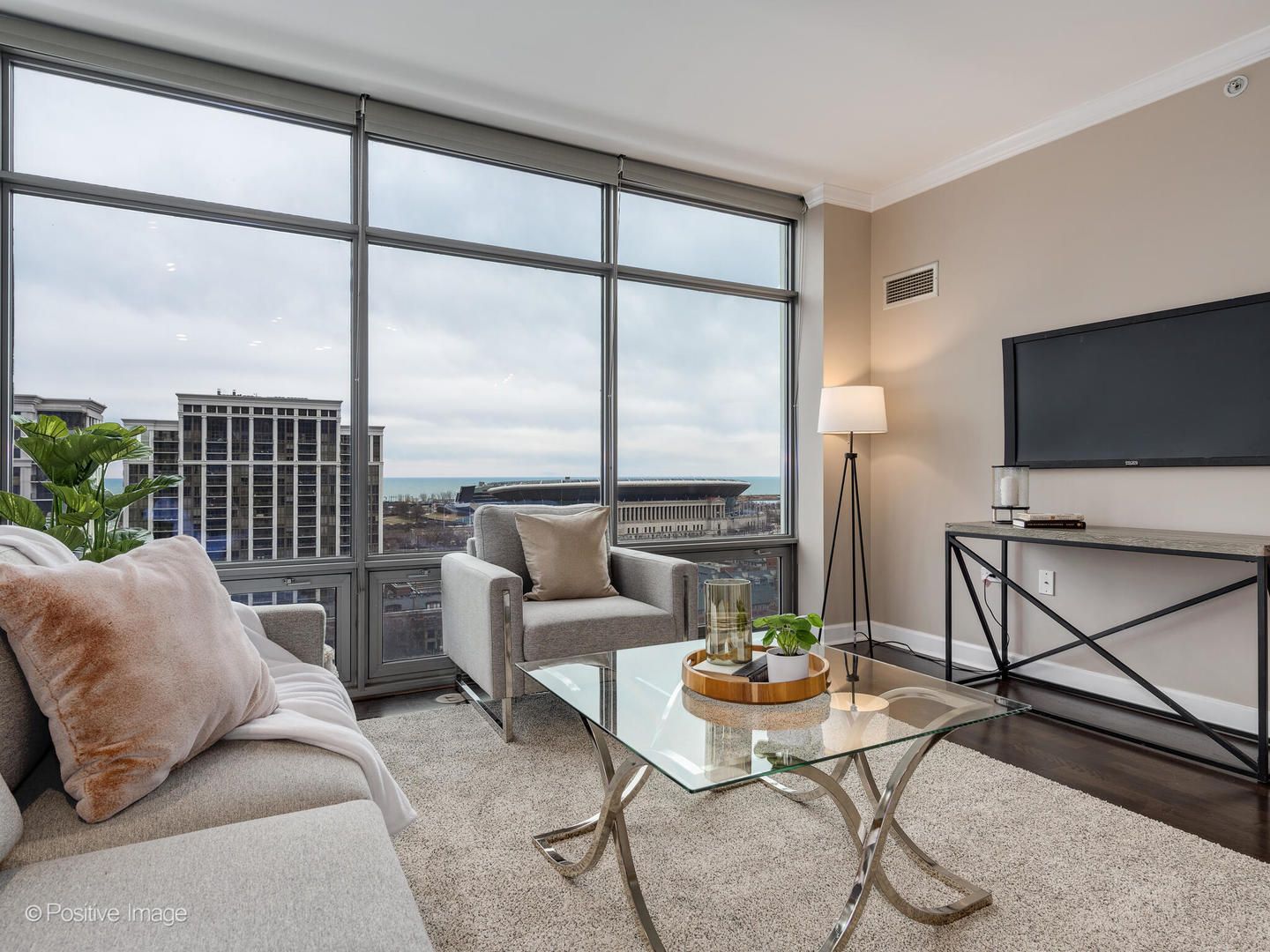 100 E 14th Street