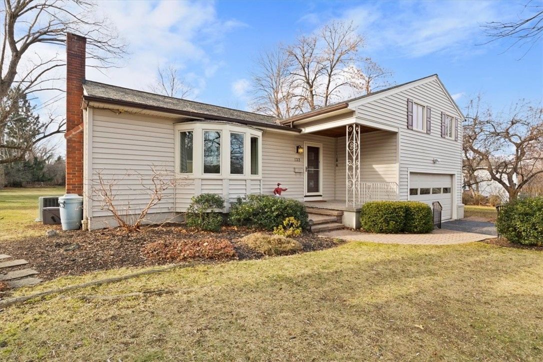 133 Dunrovin Lane