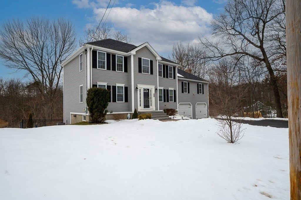 337 Wachusett St