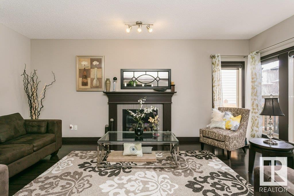 1052 Armitage CR SW