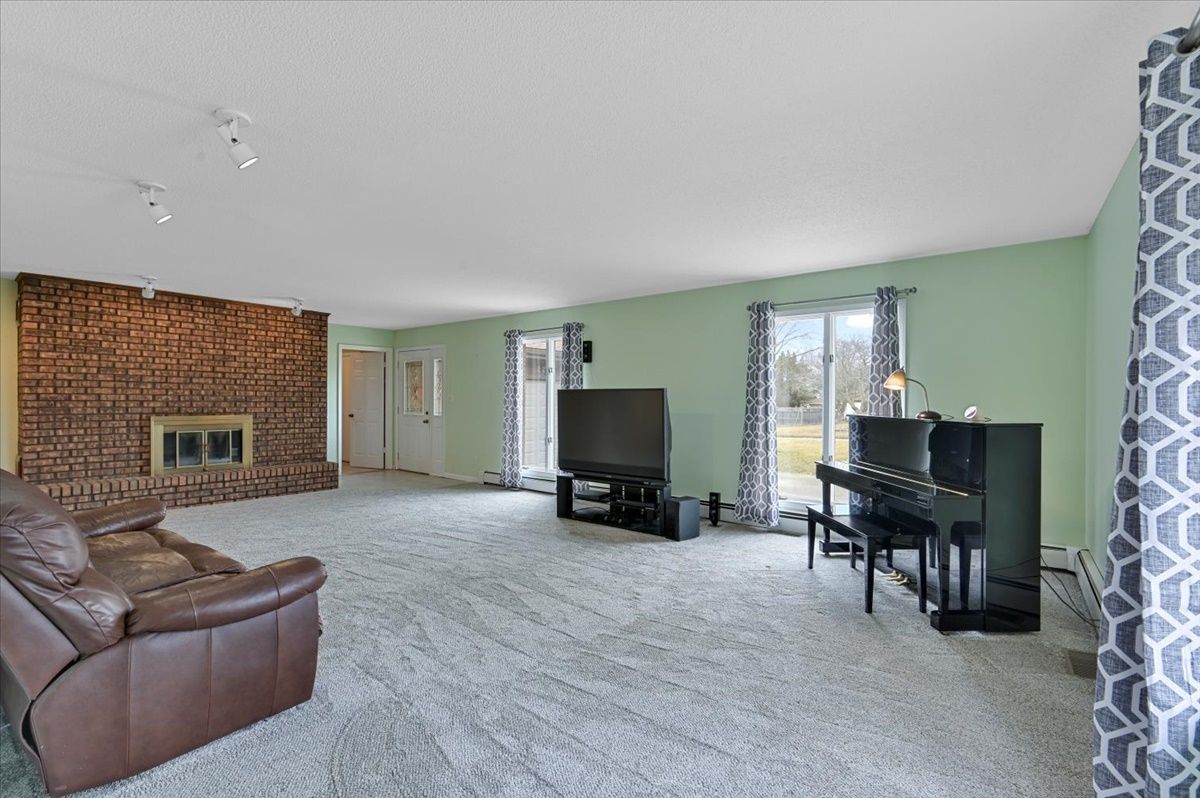 2247 Woodard Lane