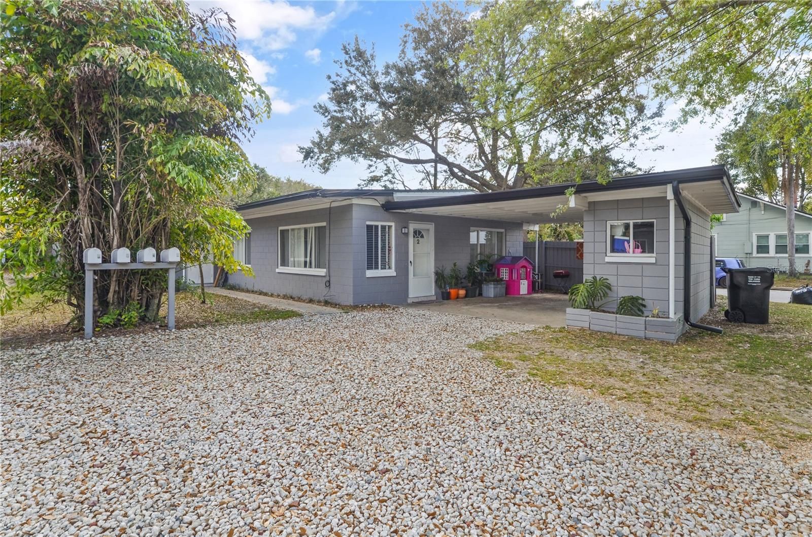 4 E Evans Street
