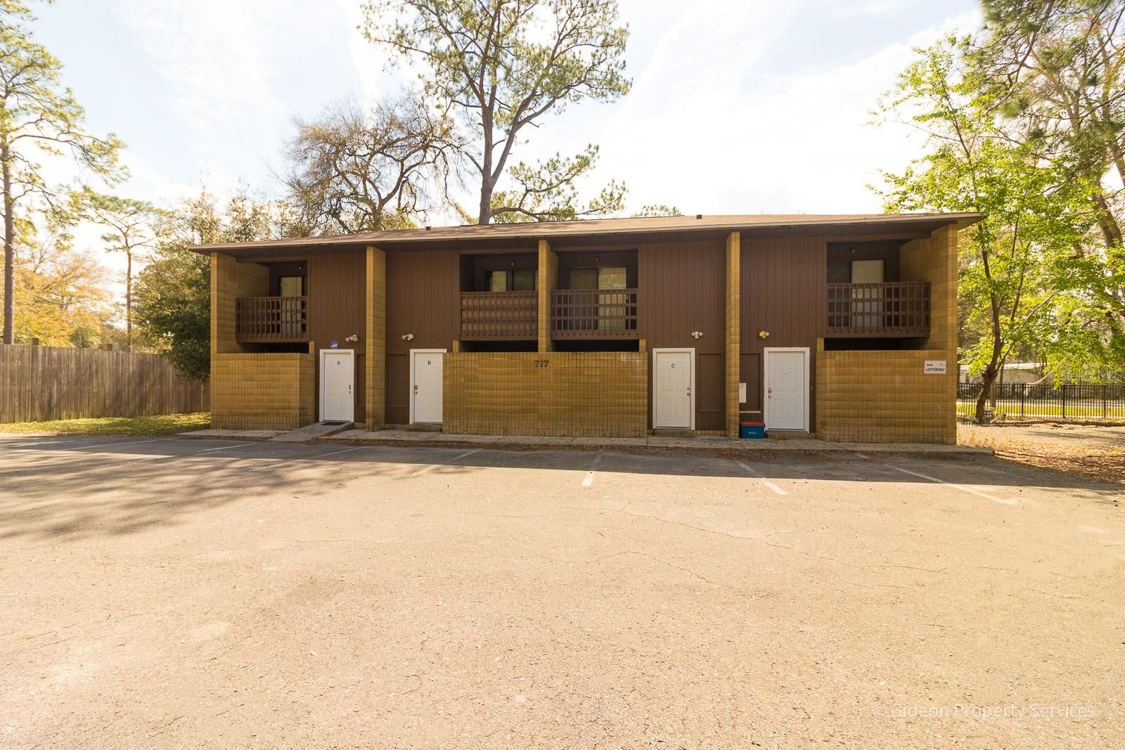 717 SW 68th Terrace