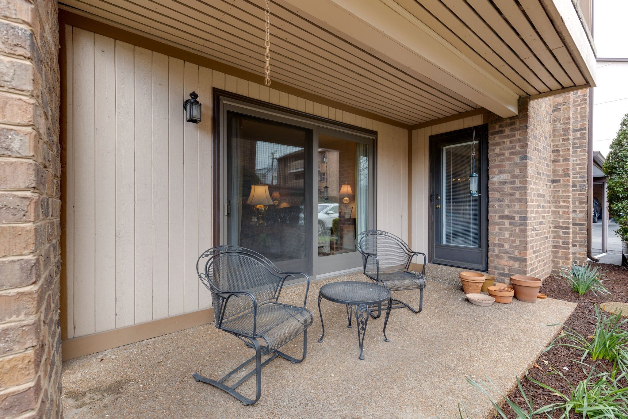 137 Hillsboro Pl