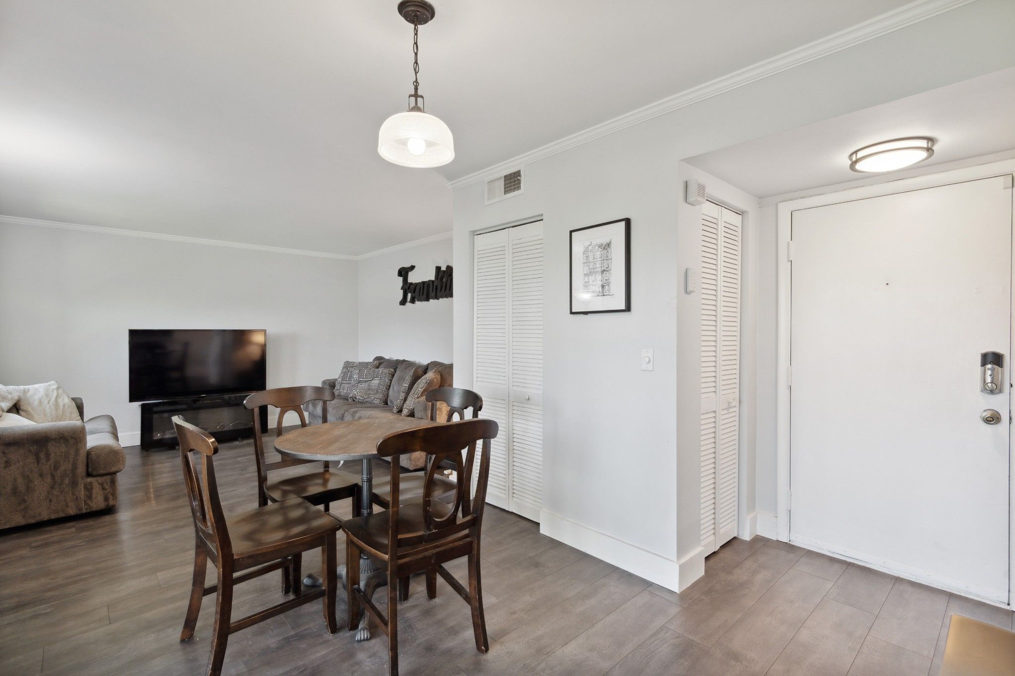 424 Summit Ridge Pl