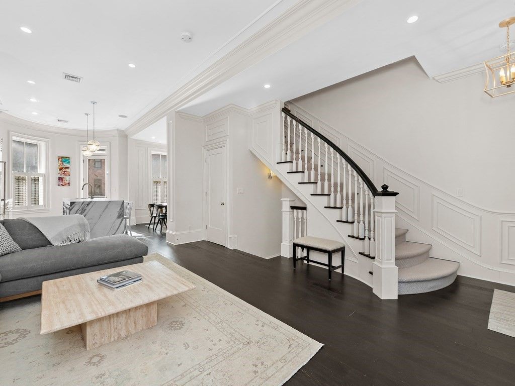 8 Claremont Park
