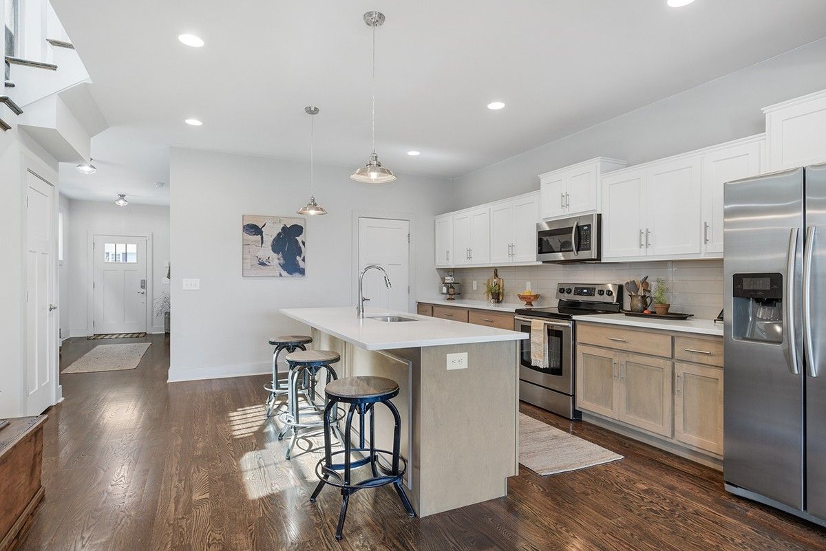 636 Vernon Ave