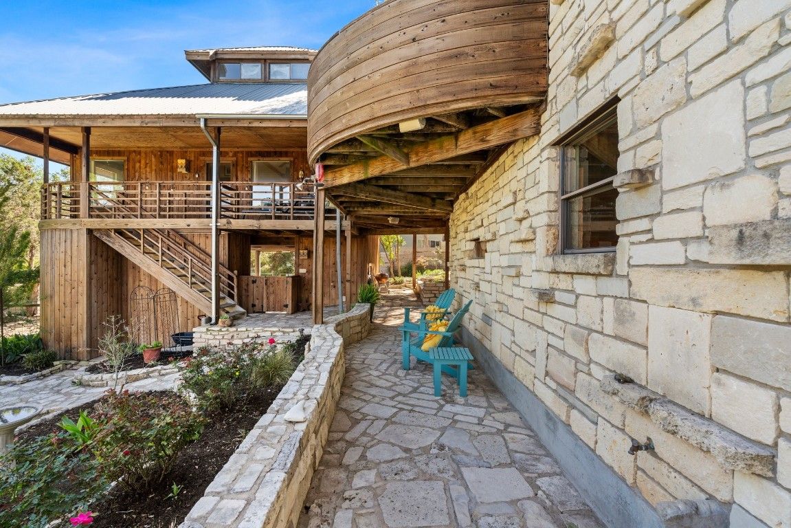 2702 De Soto Drive