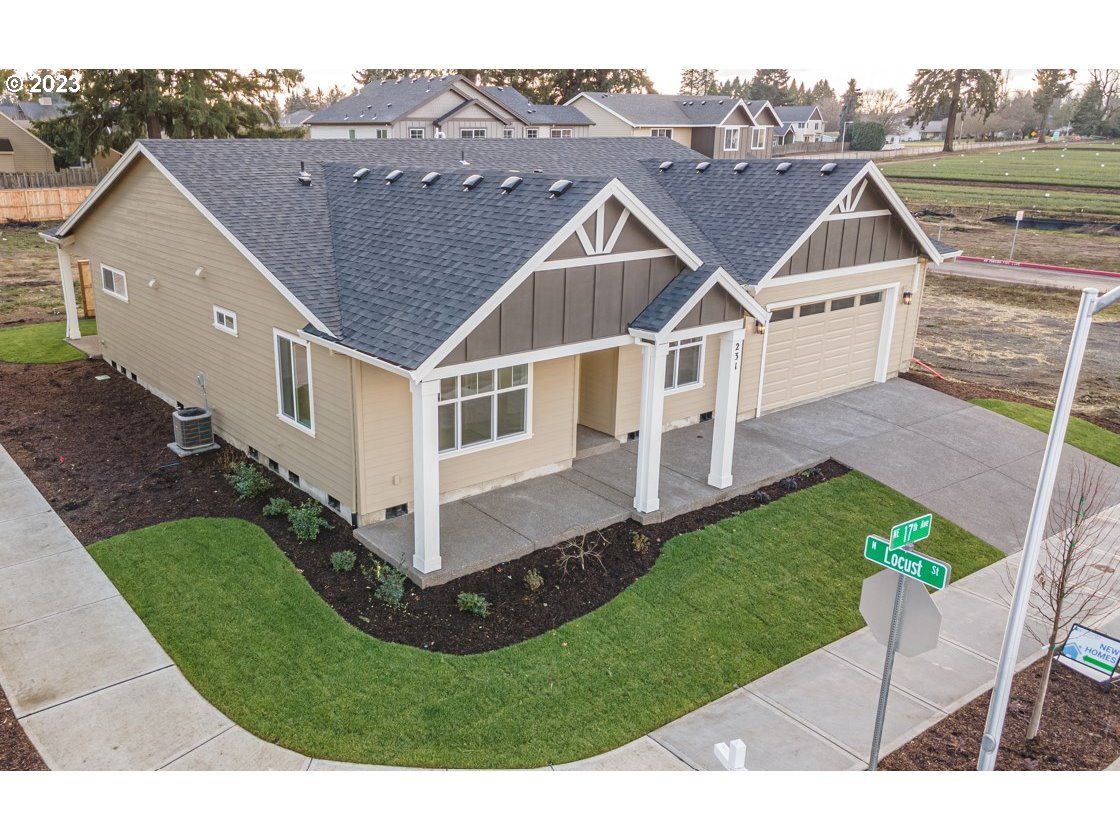 231 NE 17th Ave