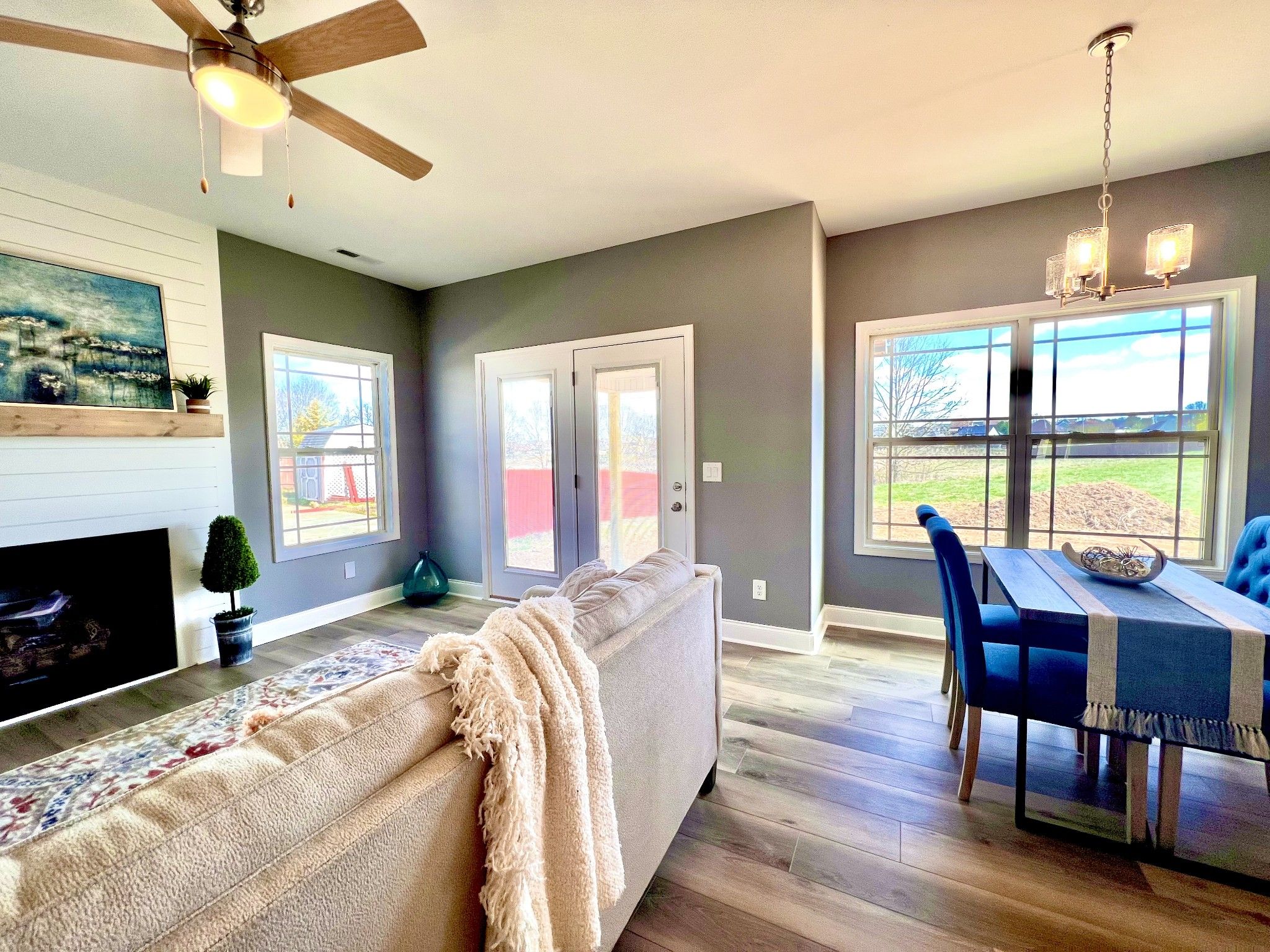 1609 Autumn Drive