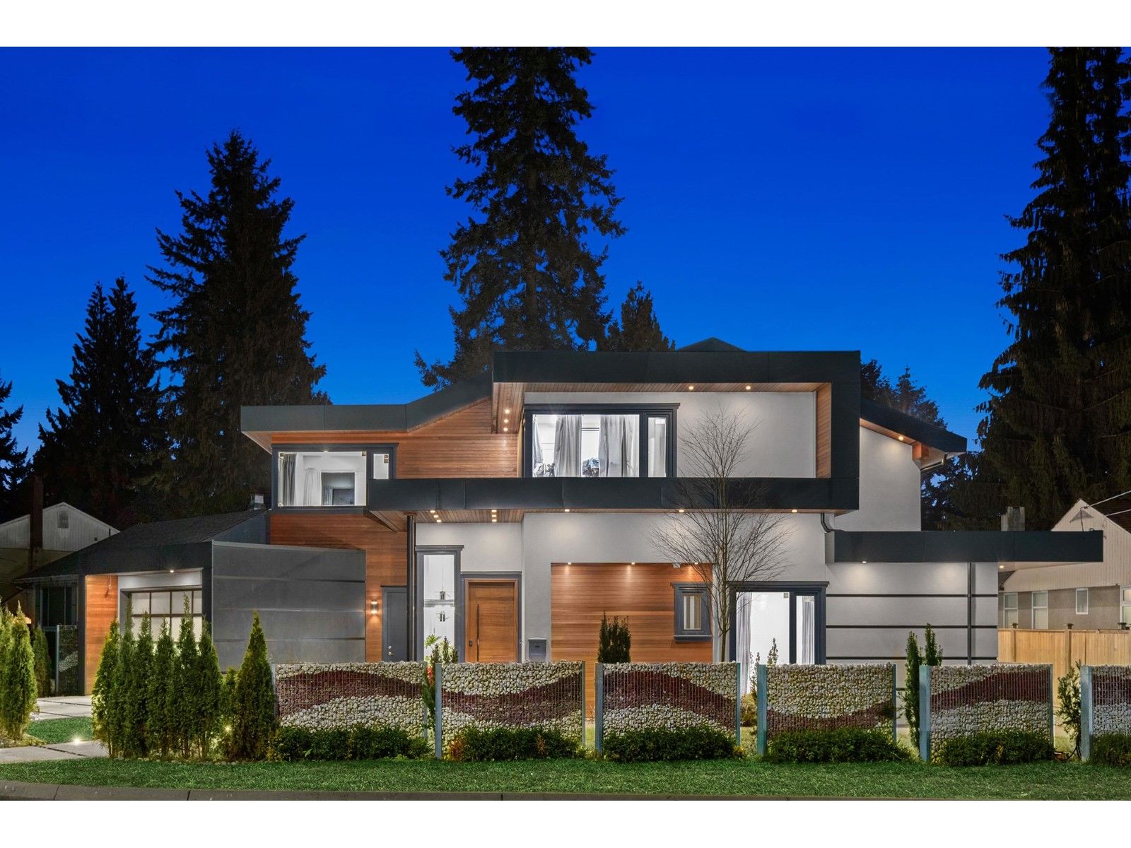 1075 BELVEDERE DRIVE