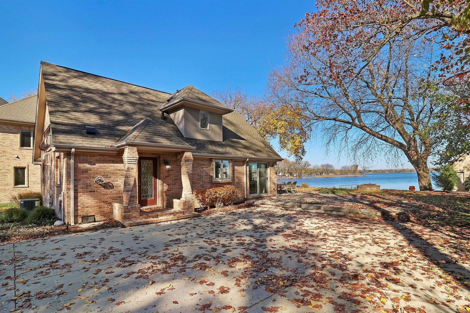 1004 Pistakee View Court