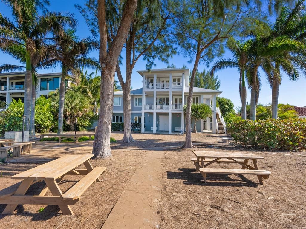 769 N Shore Drive